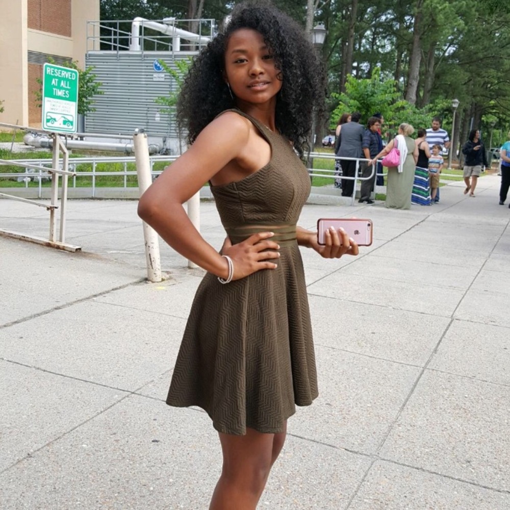 Meet your Posher, Nyah